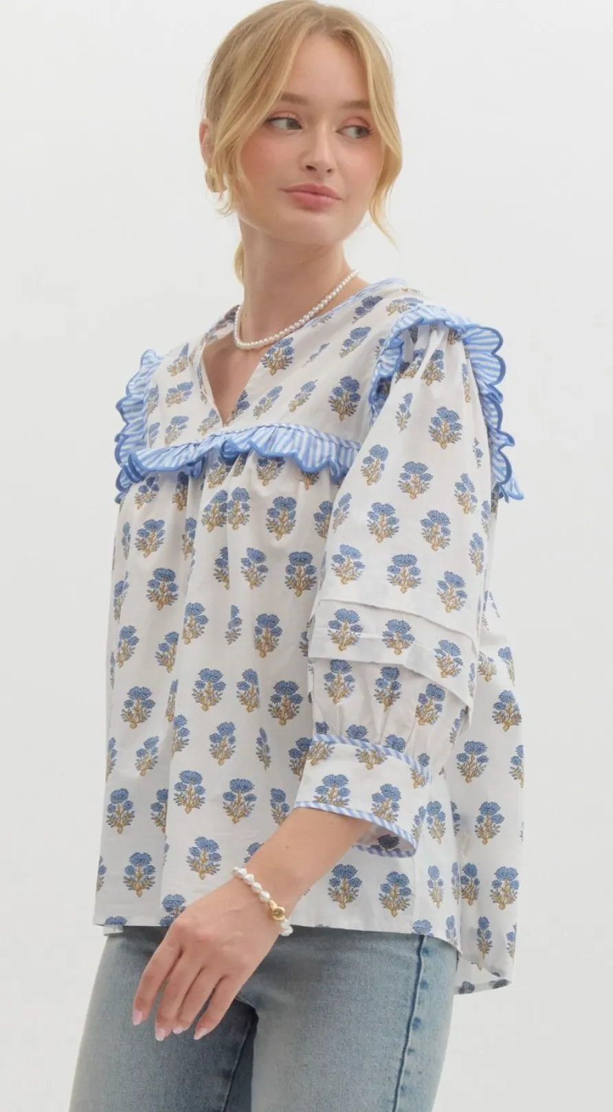 elleigh pullover blouse