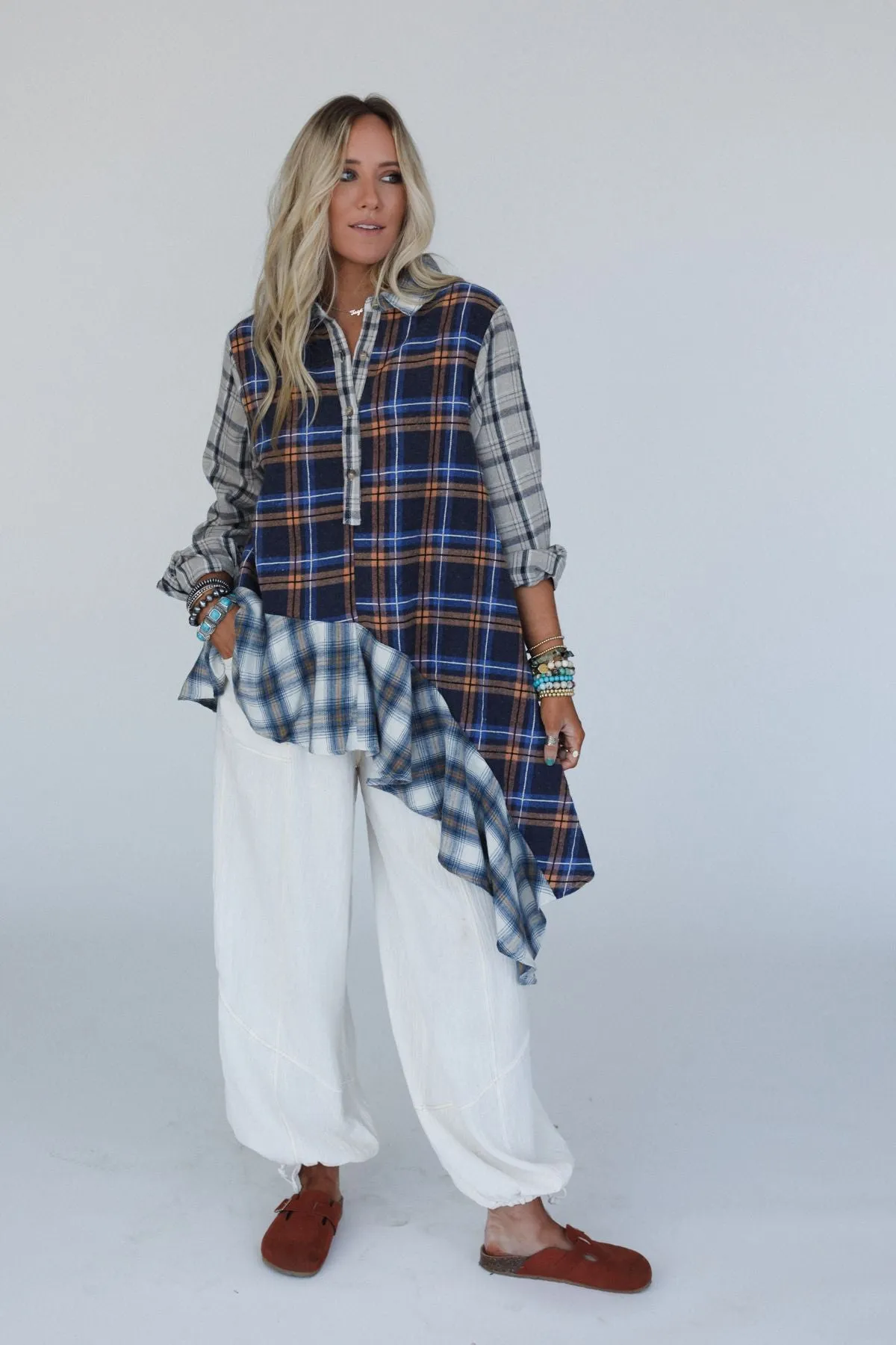 Nomad Wander Plaid Top - Navy